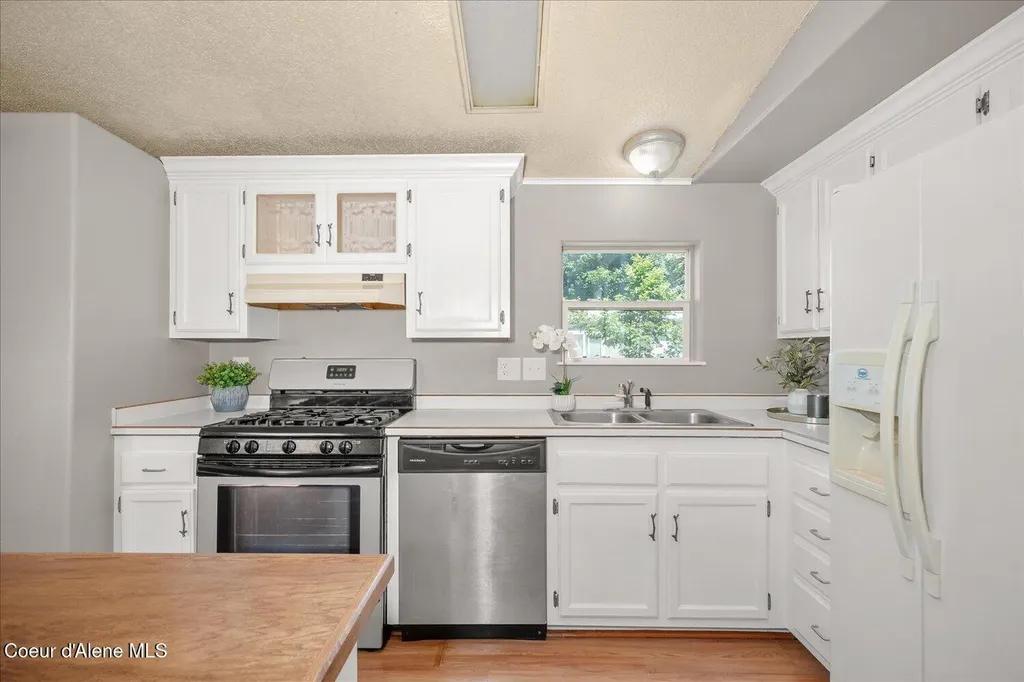 9090 N Runkle Road Hayden ID 83835