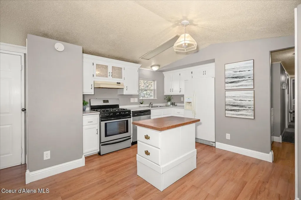 9090 N Runkle Road Hayden ID 83835