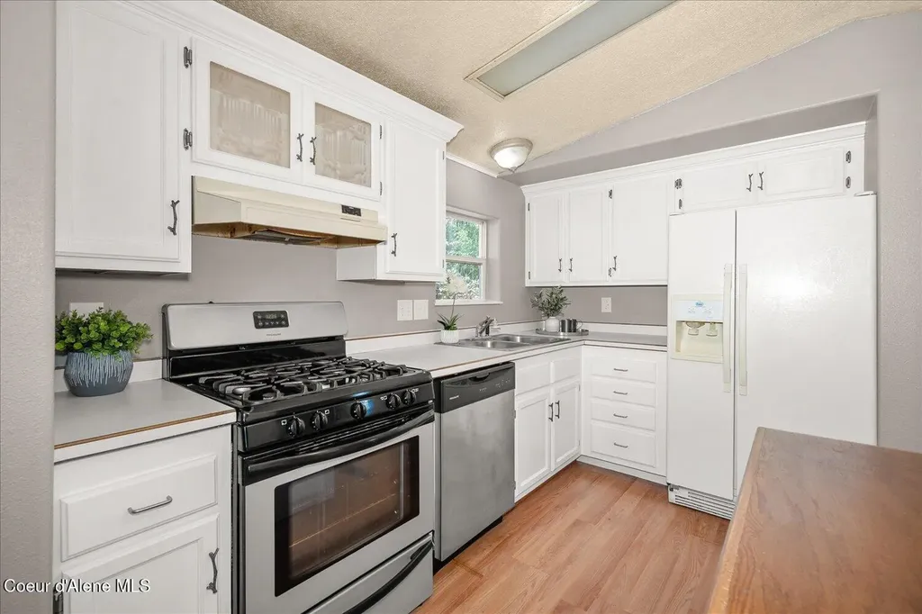 9090 N Runkle Road Hayden ID 83835