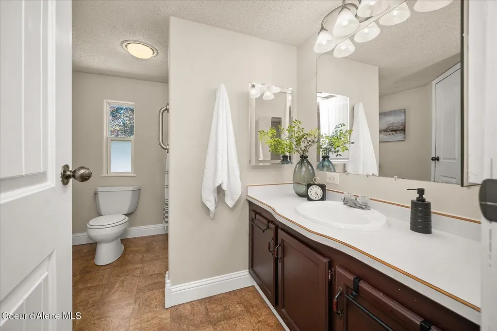 9090 N Runkle Road Hayden ID 83835