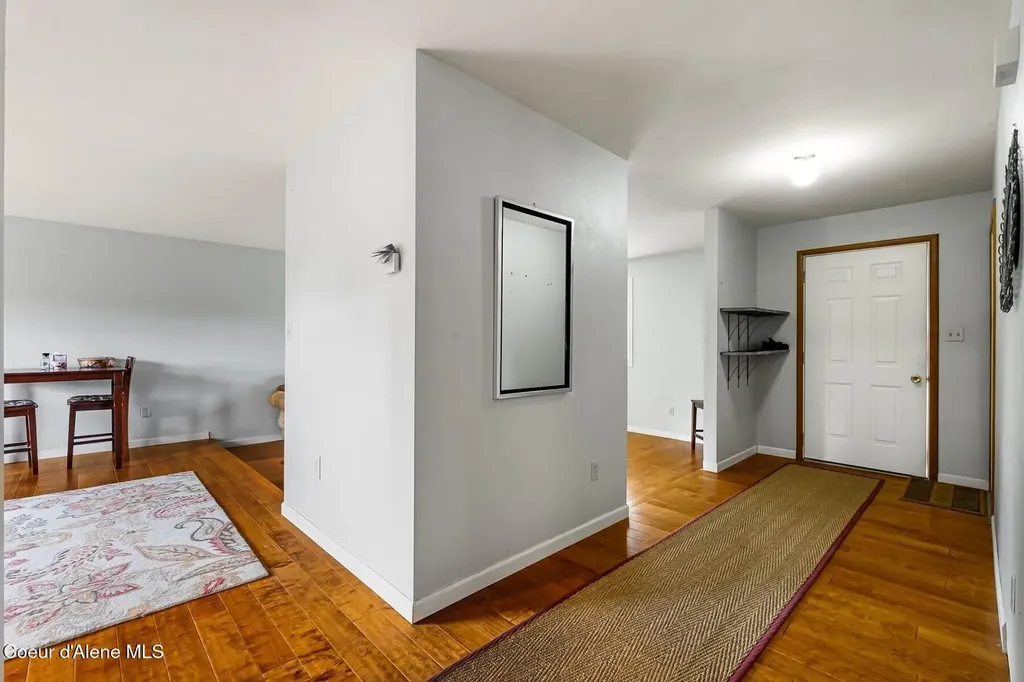 1711 Poplar Sandpoint ID 83864
