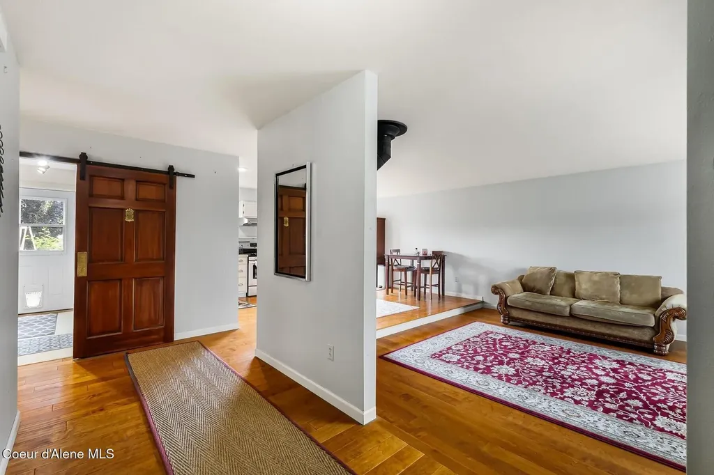 1711 Poplar Sandpoint ID 83864