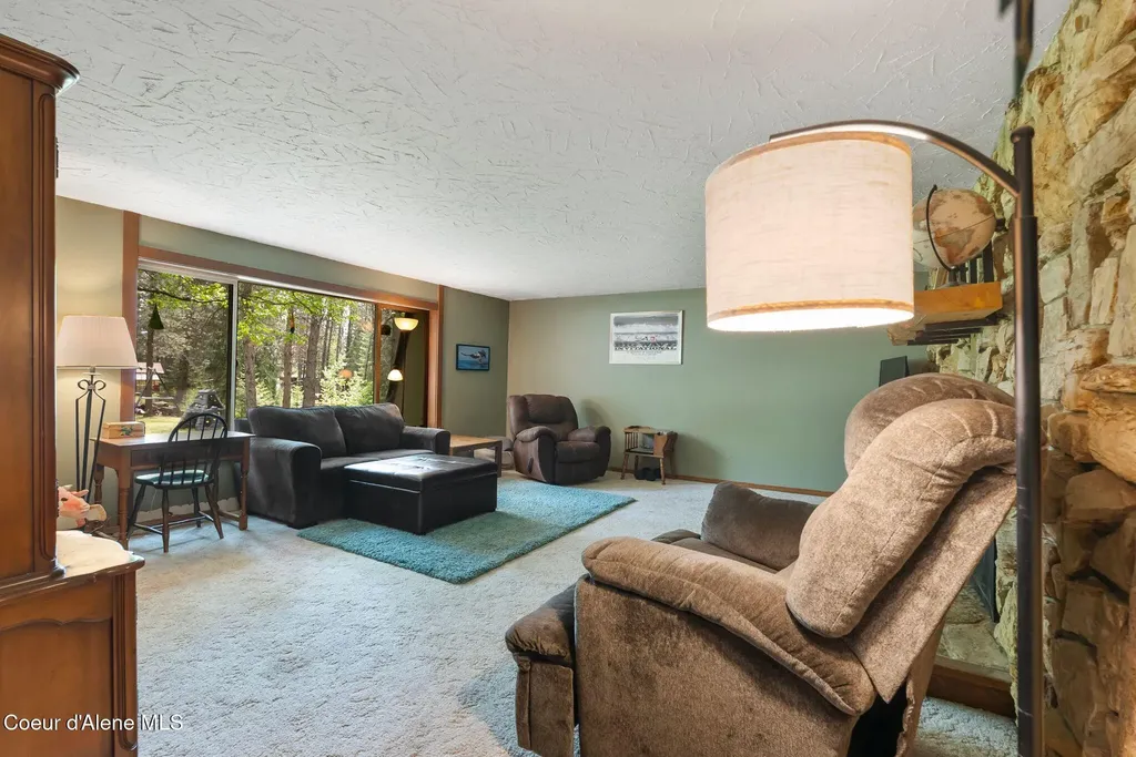 272 Hidden Spring Road Sandpoint ID 83864