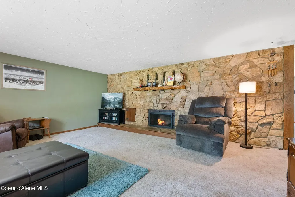 272 Hidden Spring Road Sandpoint ID 83864