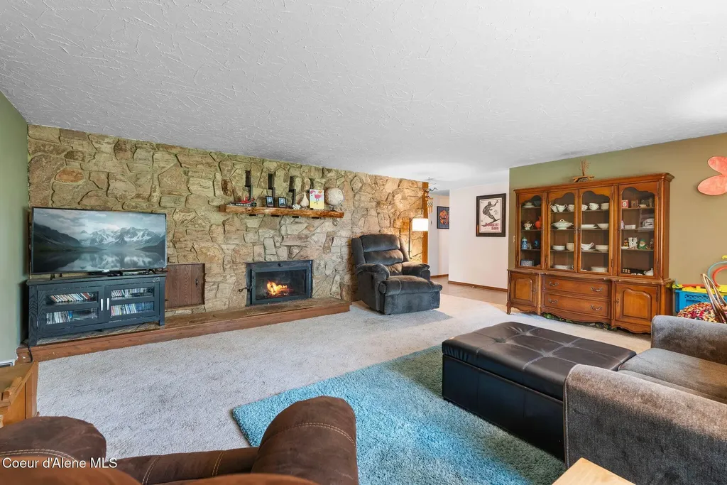 272 Hidden Spring Road Sandpoint ID 83864