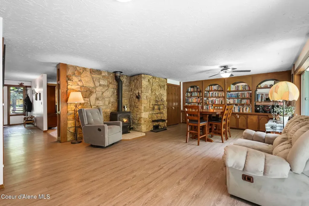 272 Hidden Spring Road Sandpoint ID 83864