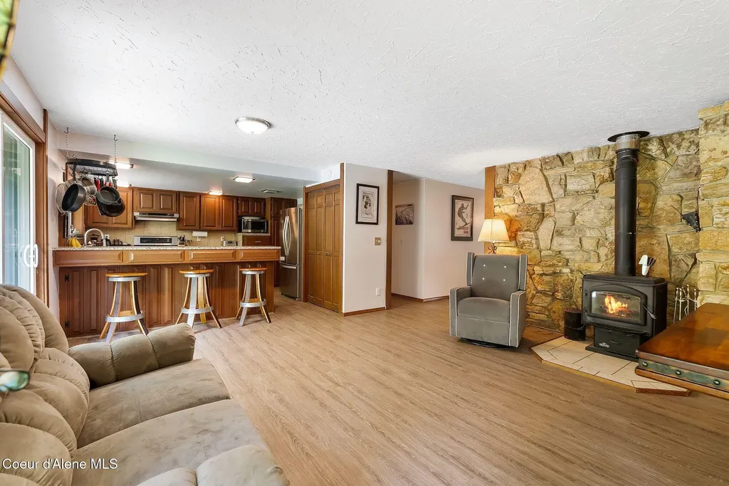 272 Hidden Spring Road Sandpoint ID 83864