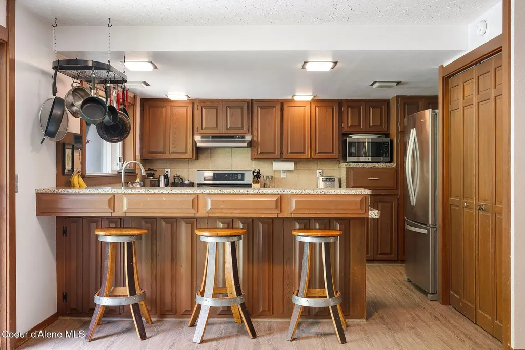 272 Hidden Spring Road Sandpoint ID 83864