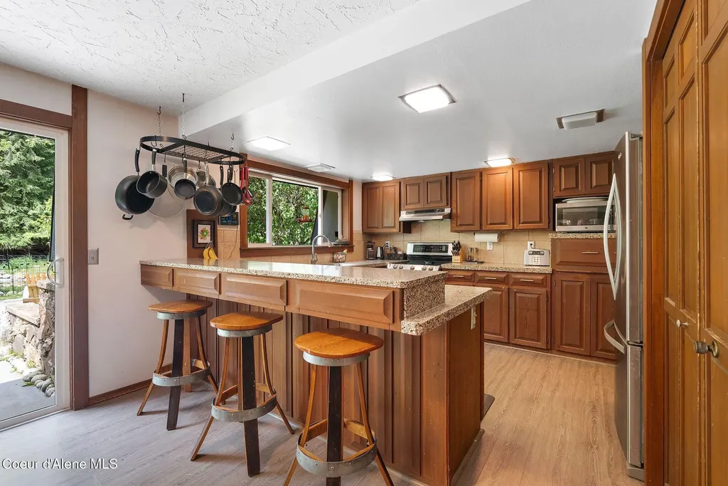 272 Hidden Spring Road Sandpoint ID 83864