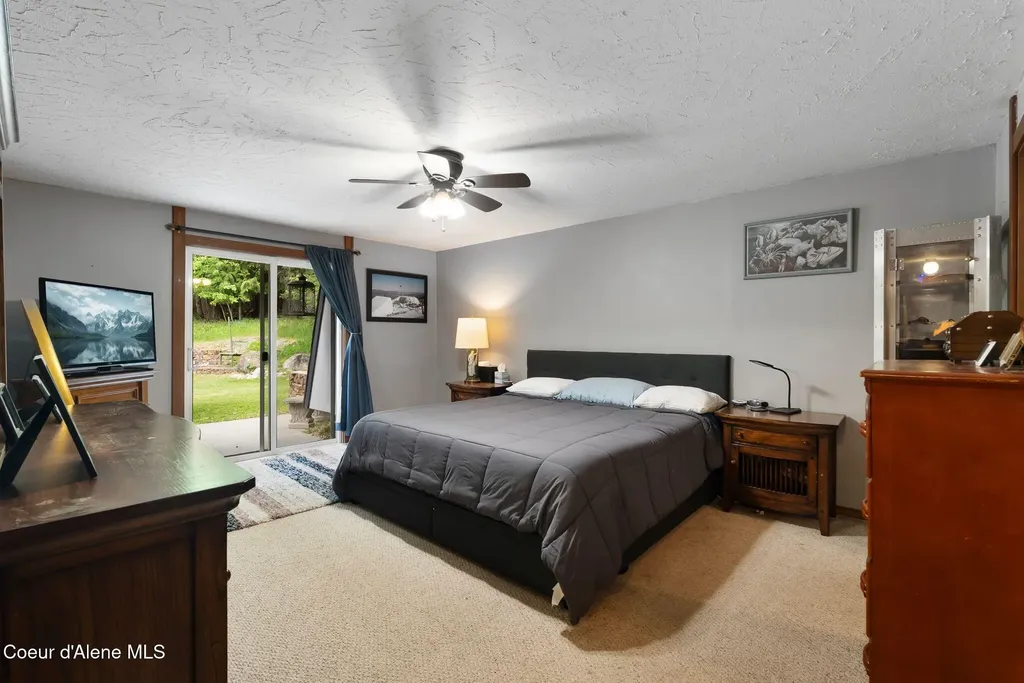 272 Hidden Spring Road Sandpoint ID 83864
