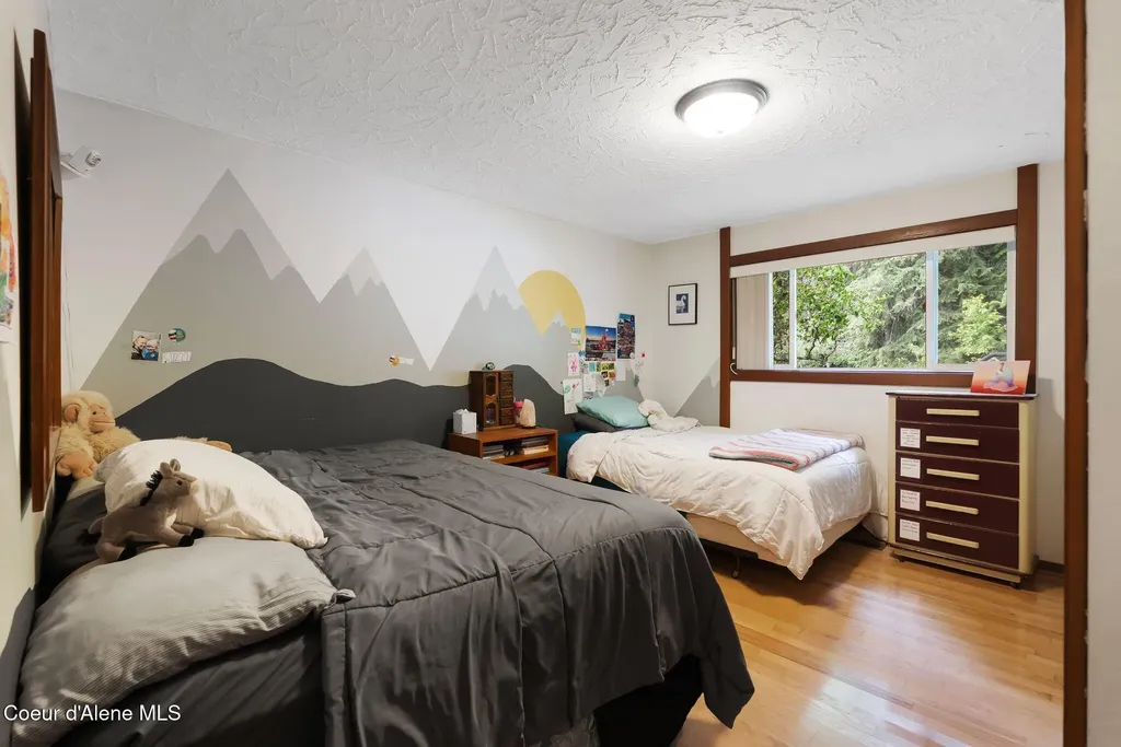 272 Hidden Spring Road Sandpoint ID 83864