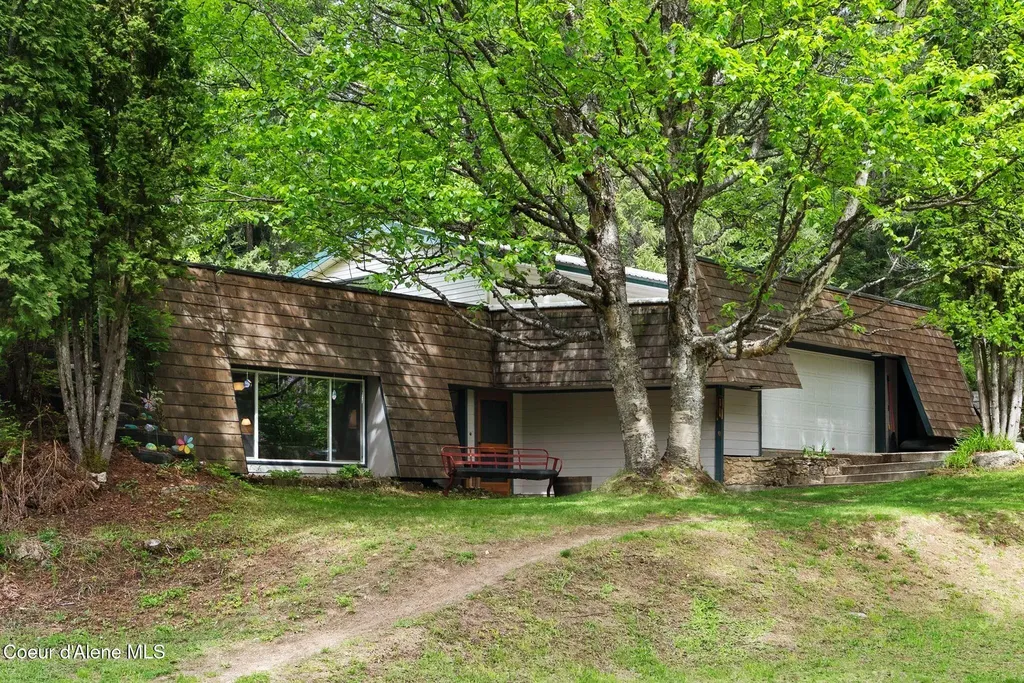 272 Hidden Spring Road Sandpoint ID 83864