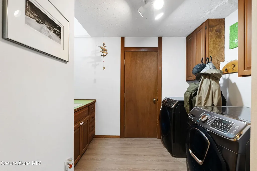 272 Hidden Spring Road Sandpoint ID 83864