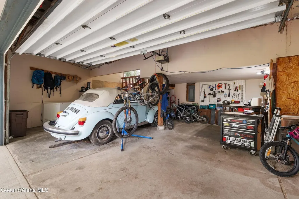 272 Hidden Spring Road Sandpoint ID 83864