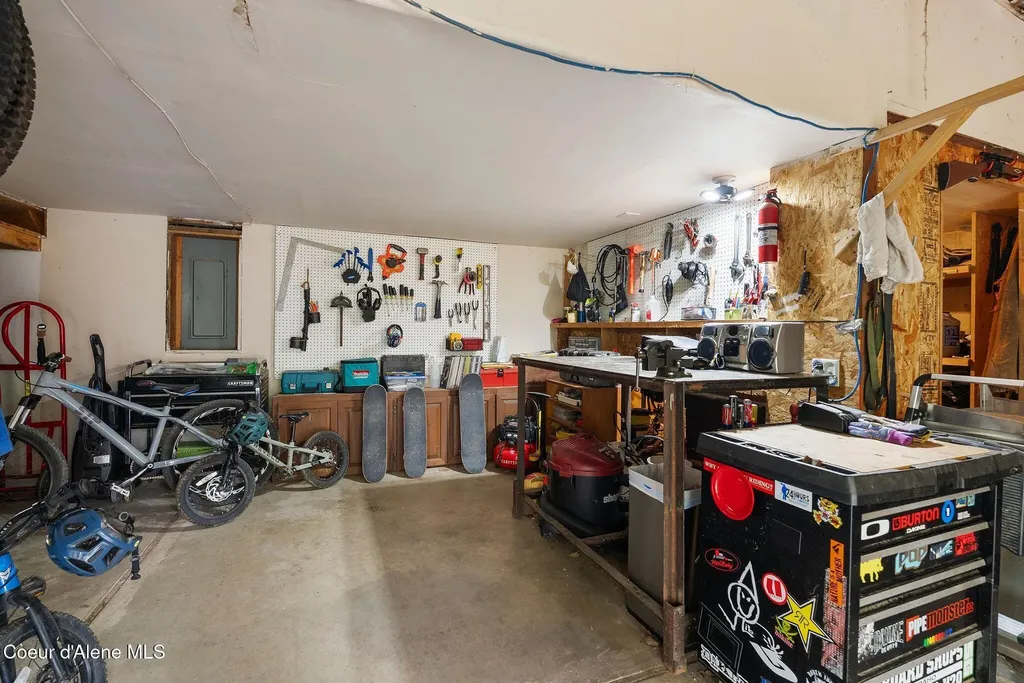 272 Hidden Spring Road Sandpoint ID 83864