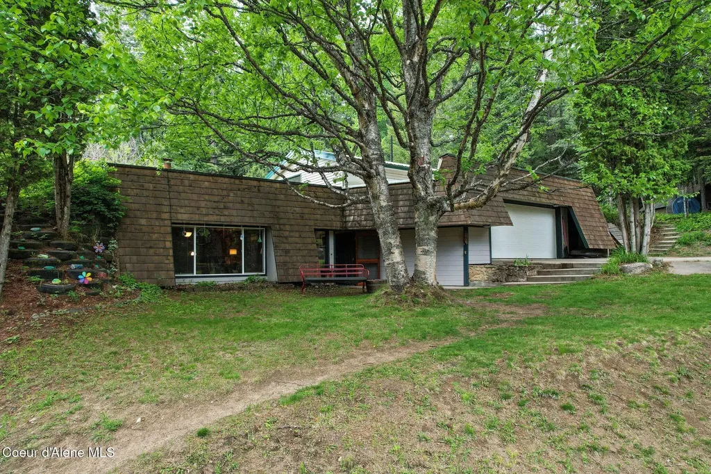 272 Hidden Spring Road Sandpoint ID 83864
