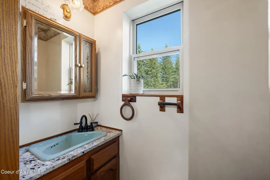 299 Oak Terrace Creek Cocolalla ID 83813
