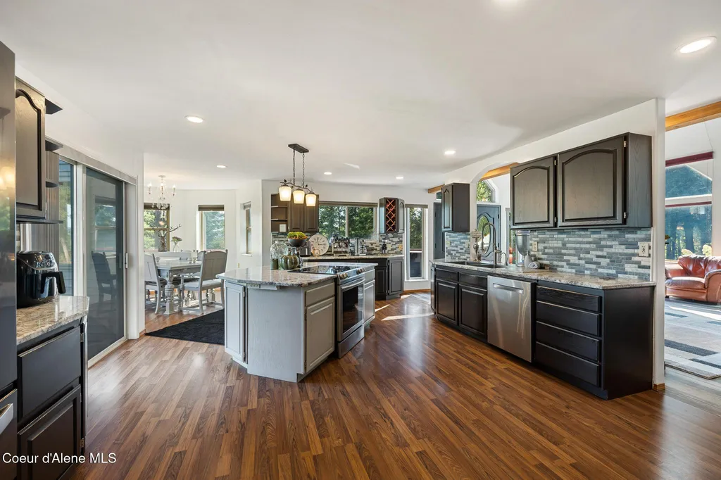 299 Oak Terrace Creek Cocolalla ID 83813