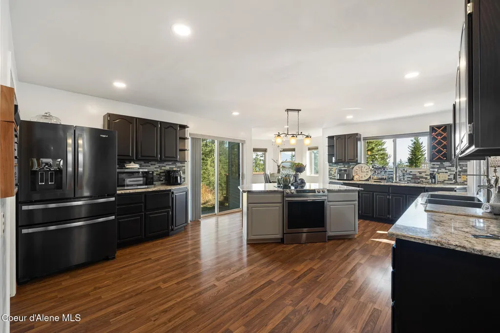 299 Oak Terrace Creek Cocolalla ID 83813