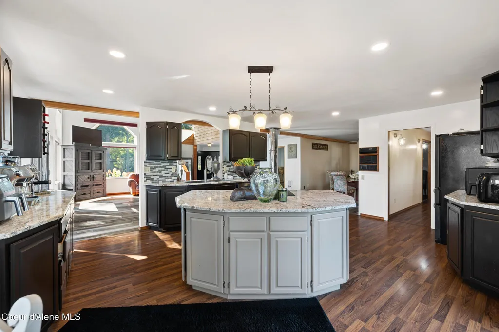 299 Oak Terrace Creek Cocolalla ID 83813