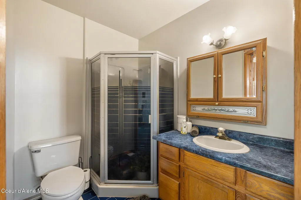 299 Oak Terrace Creek Cocolalla ID 83813