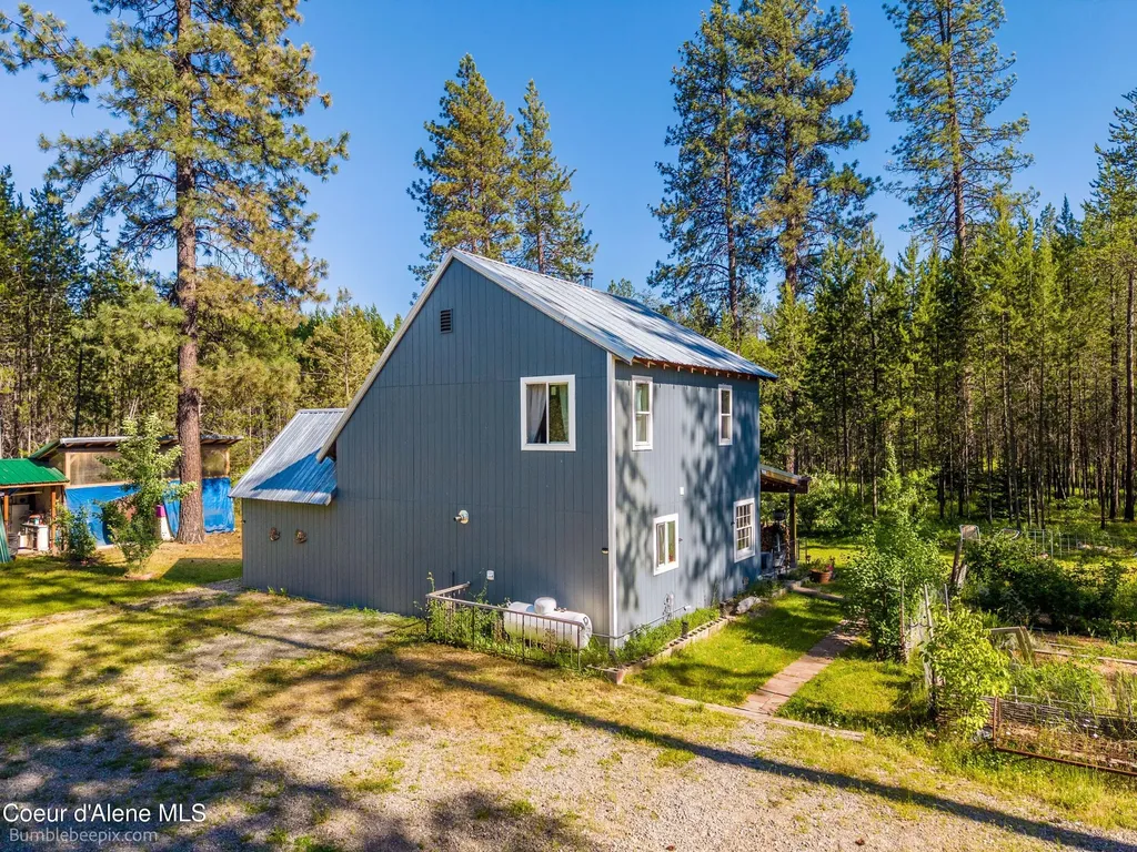 89 Jada Drive Blanchard ID 83804