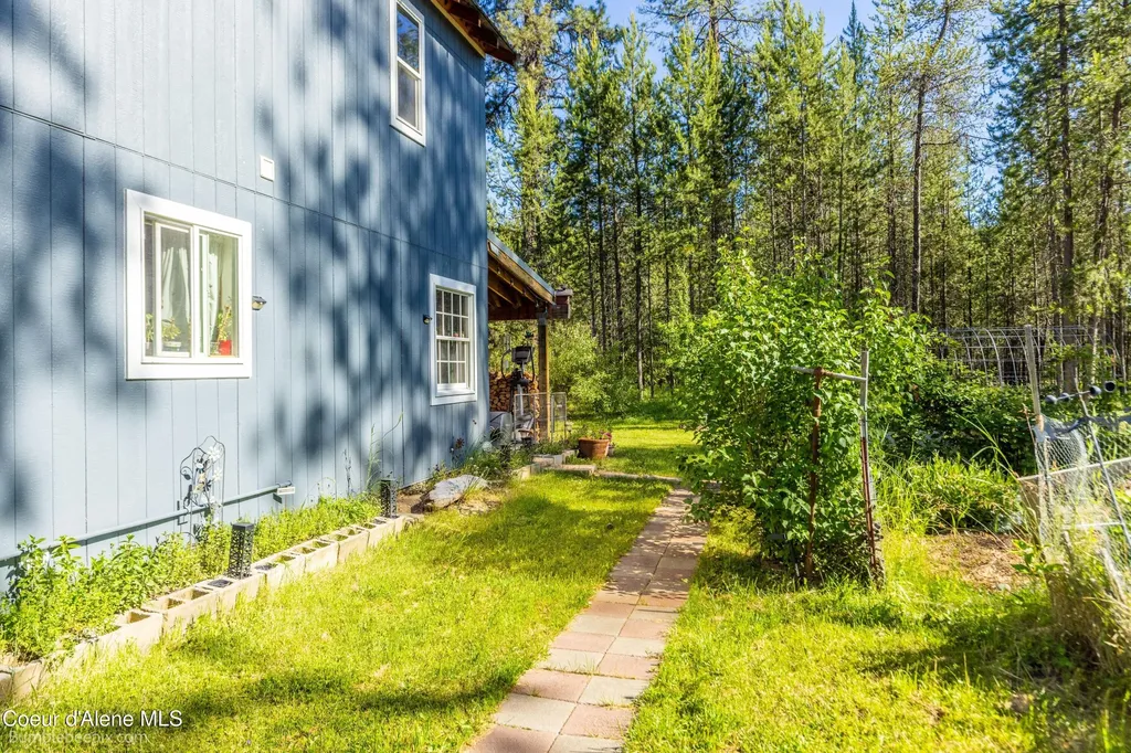 89 Jada Drive Blanchard ID 83804