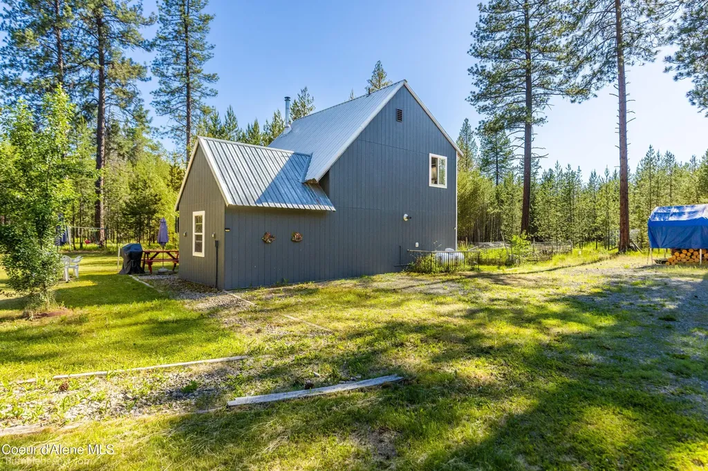 89 Jada Drive Blanchard ID 83804