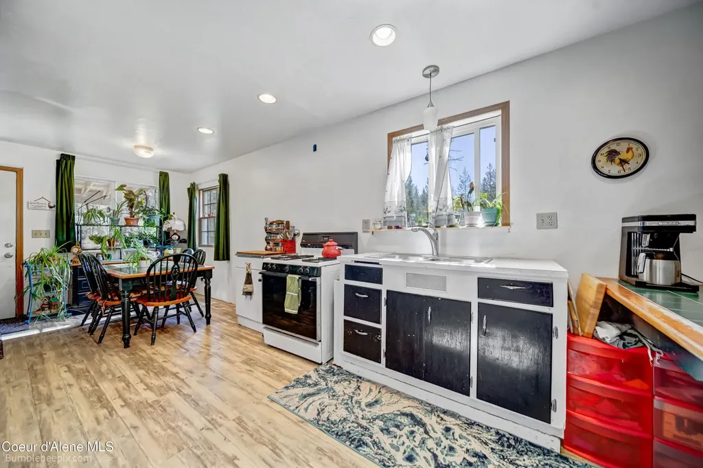 89 Jada Drive Blanchard ID 83804