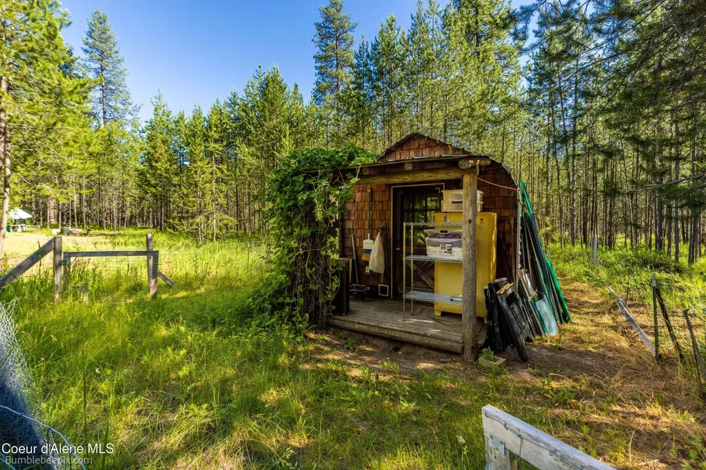 89 Jada Drive Blanchard ID 83804