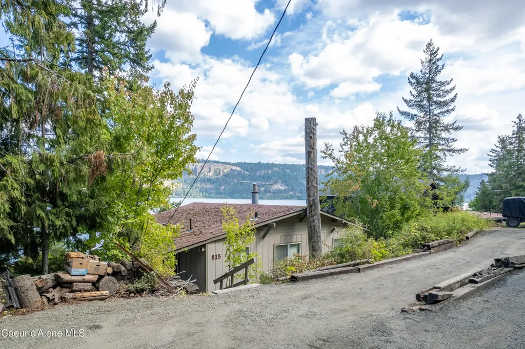 815 W Edgewater Court Worley ID 83876