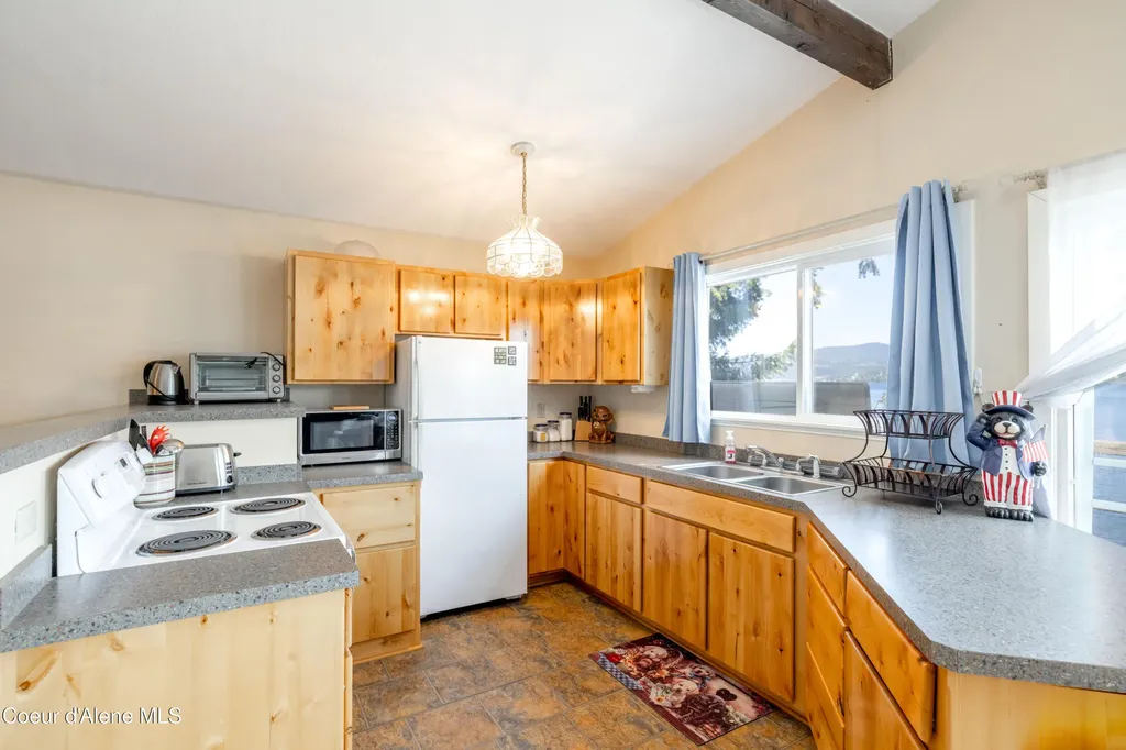 815 W Edgewater Court Worley ID 83876