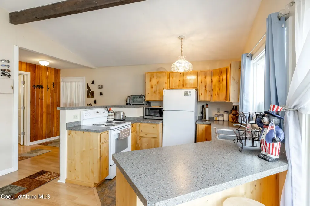 815 W Edgewater Court Worley ID 83876