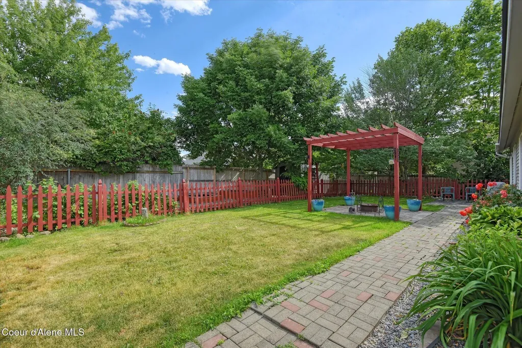 5372 W Hedgewood Avenue Post Falls ID 83854