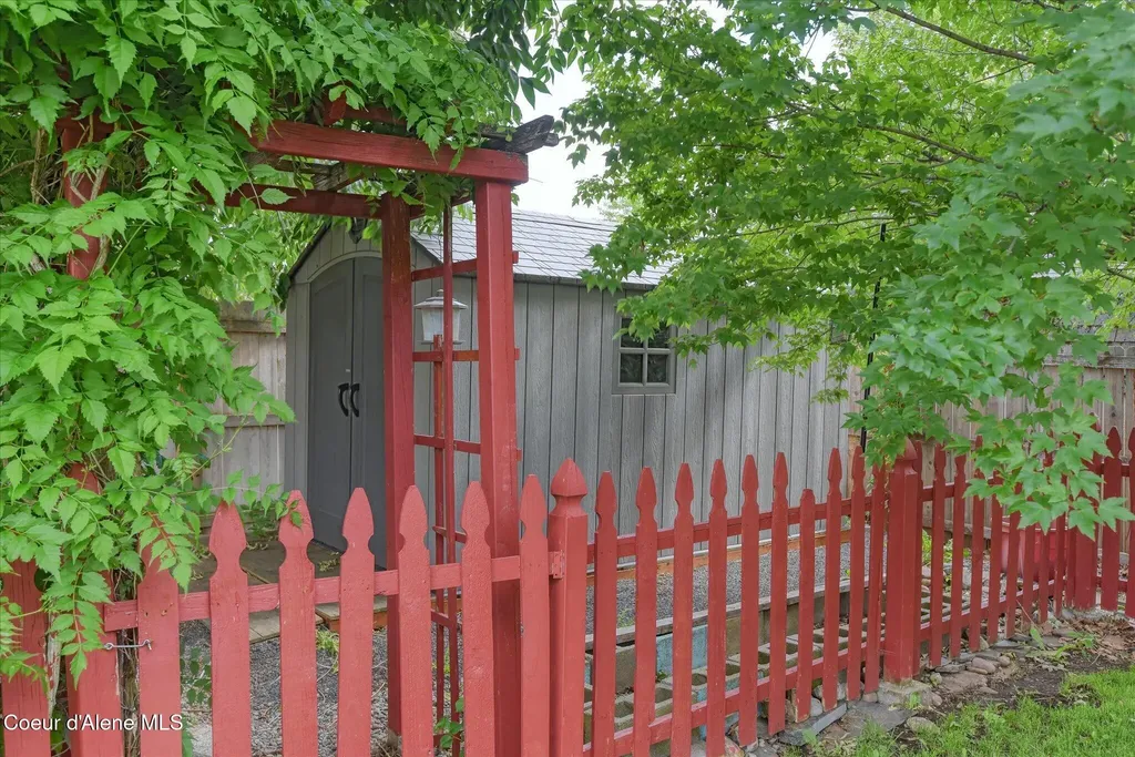 5372 W Hedgewood Avenue Post Falls ID 83854