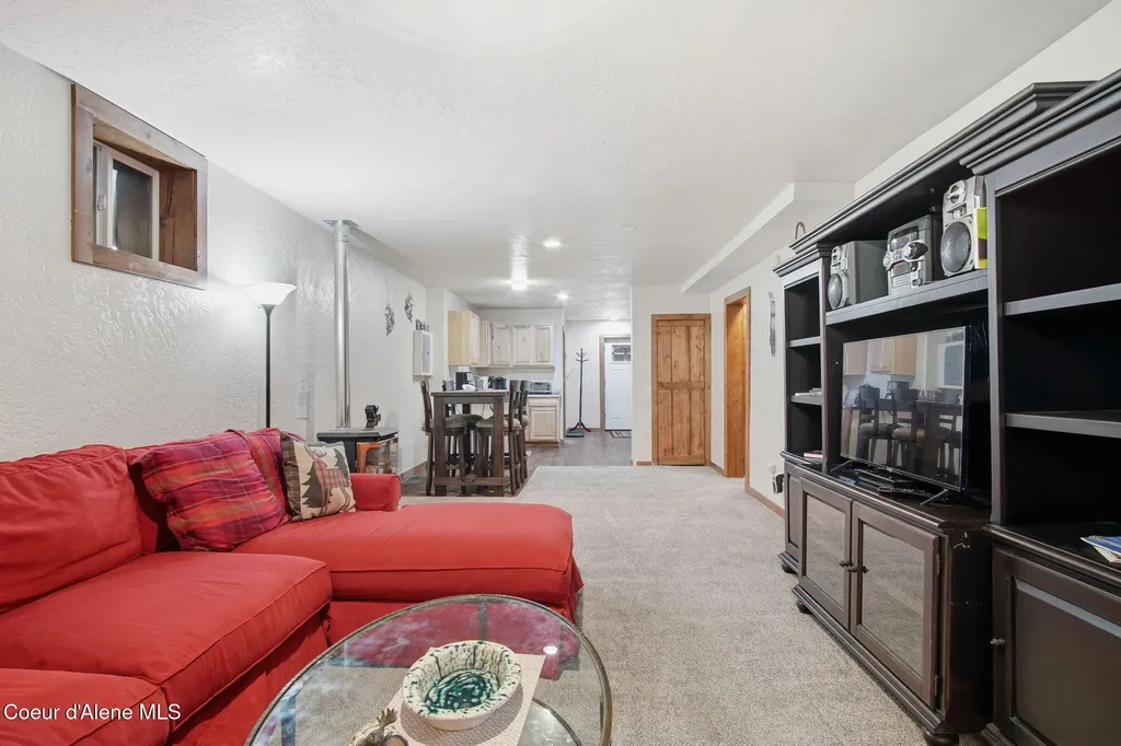 527 Creekside Drive Priest Lake ID 83856