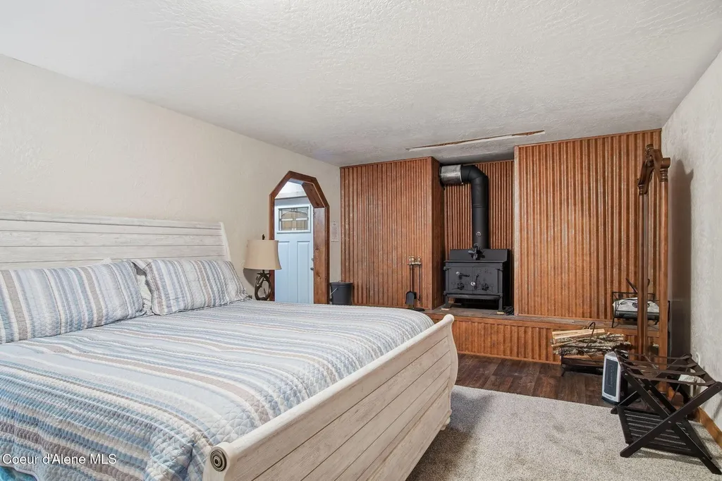 527 Creekside Drive Priest Lake ID 83856
