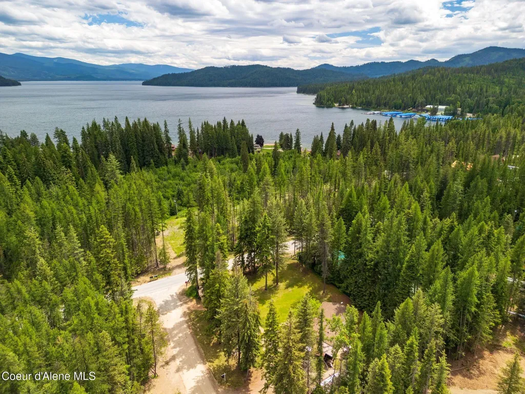 527 Creekside Drive Priest Lake ID 83856