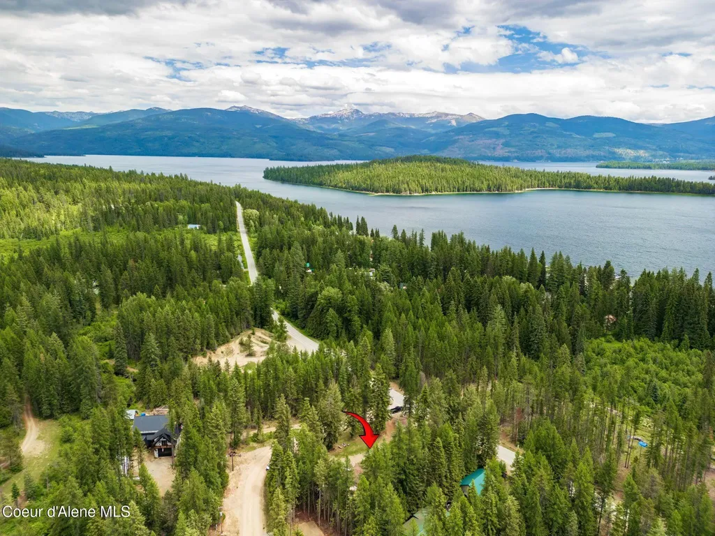 527 Creekside Drive Priest Lake ID 83856