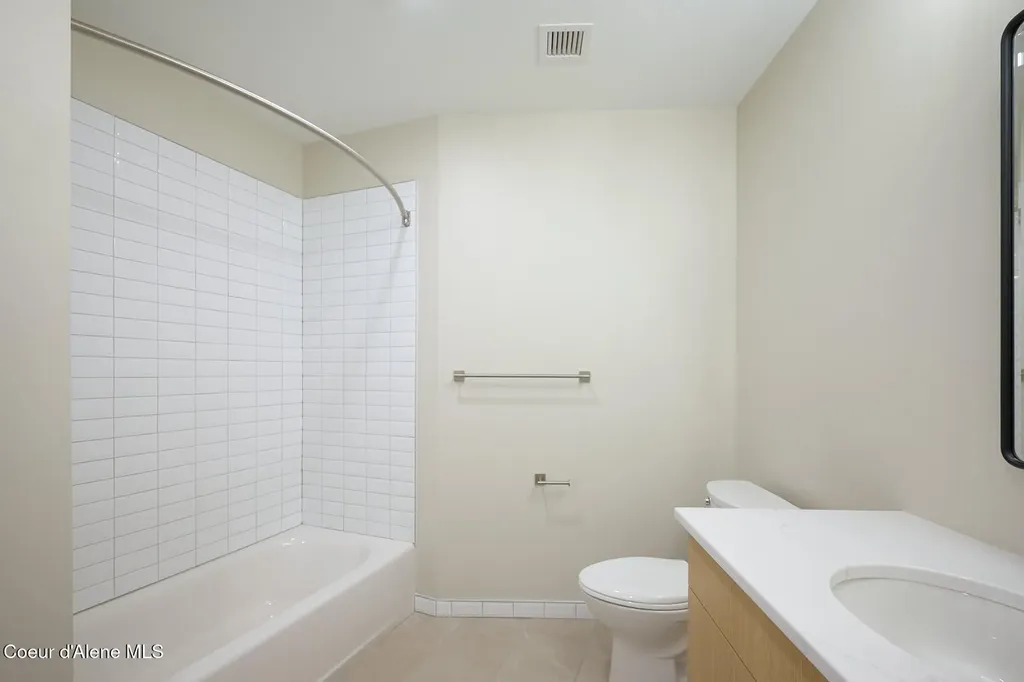 503-203 Cedar Street Sandpoint ID 83864