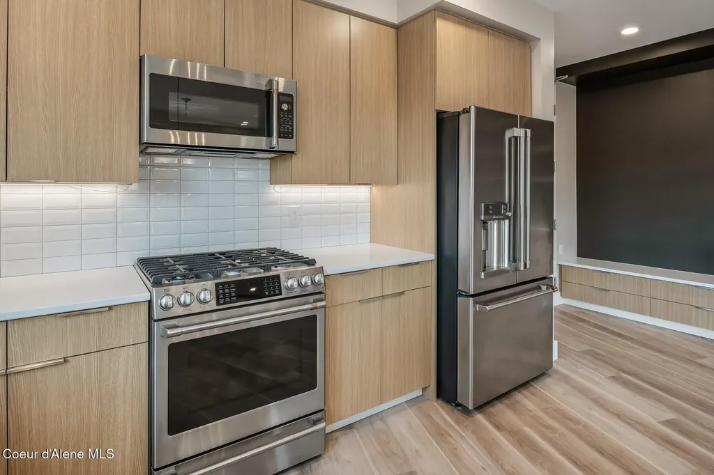 503-203 Cedar Street Sandpoint ID 83864