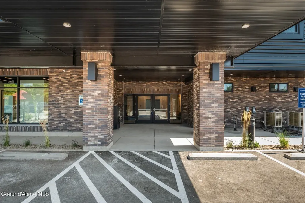 503-203 Cedar Street Sandpoint ID 83864