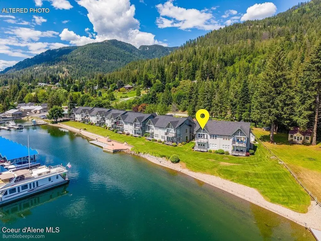 46700 E Highway 200 Hope ID 83836