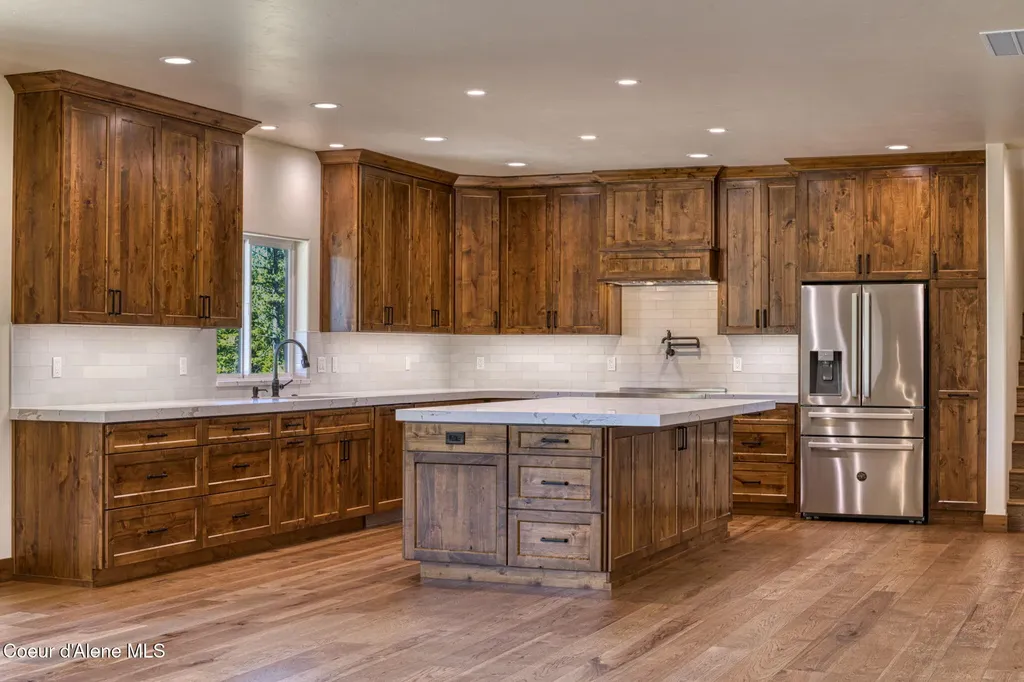 4450 Dufort Road Sagle ID 83860