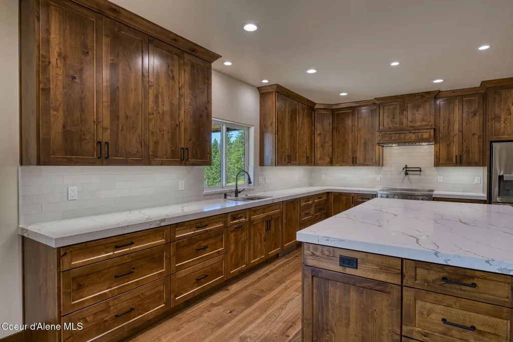 4450 Dufort Road Sagle ID 83860