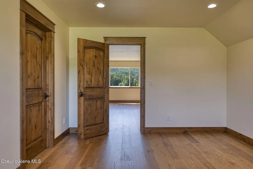 4450 Dufort Road Sagle ID 83860