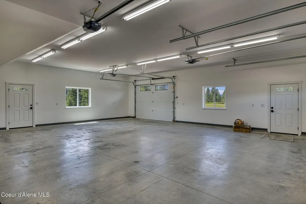 4450 Dufort Road Sagle ID 83860