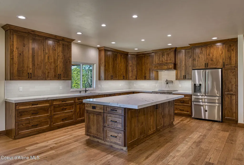 4450 Dufort Road Sagle ID 83860