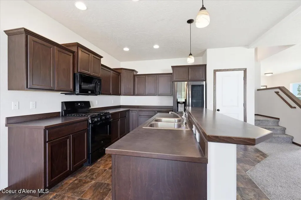 8081 N Woodworth Street Post Falls ID 83854