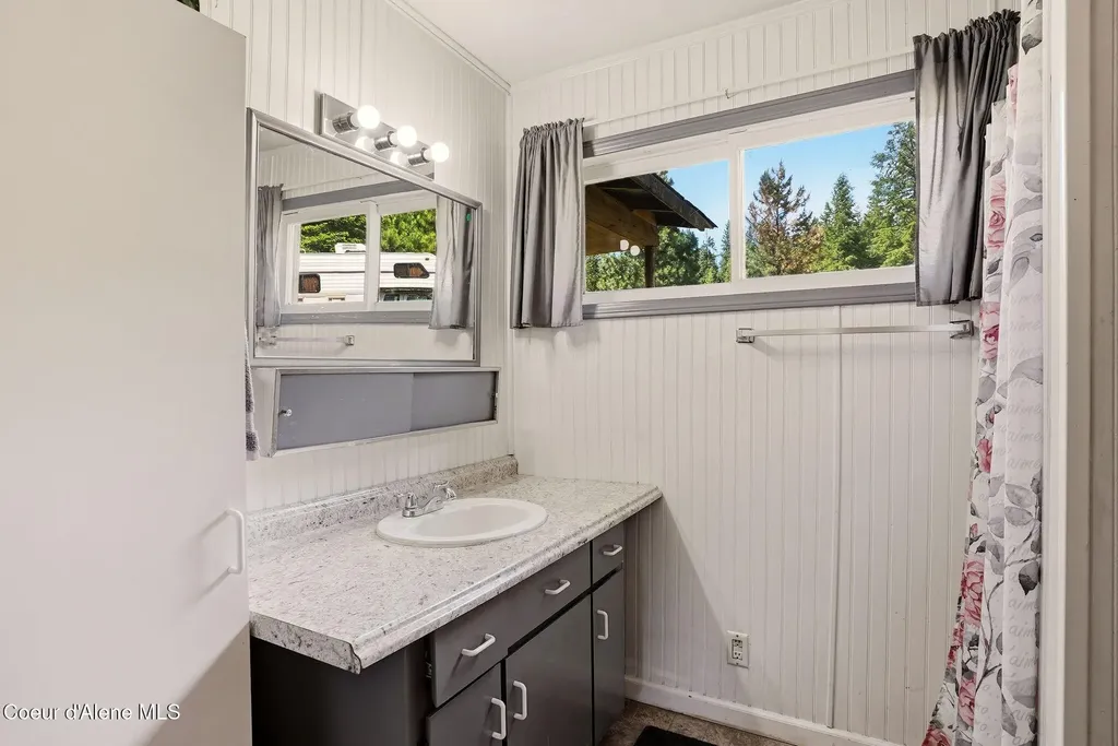 141 Brook Lane Fernwood ID 83830